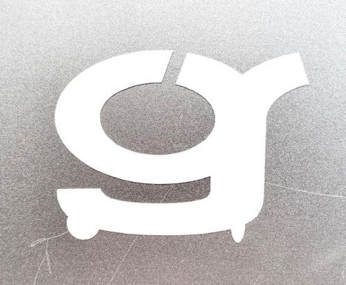 Autocolant GIZMANIA G White
